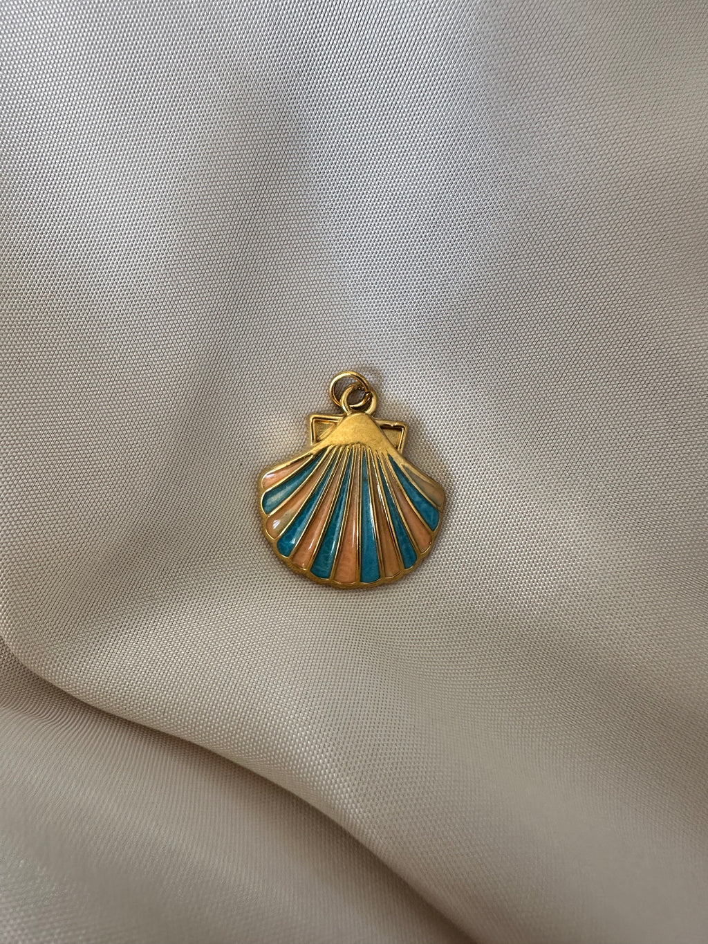 Charm coquille bleu/orange