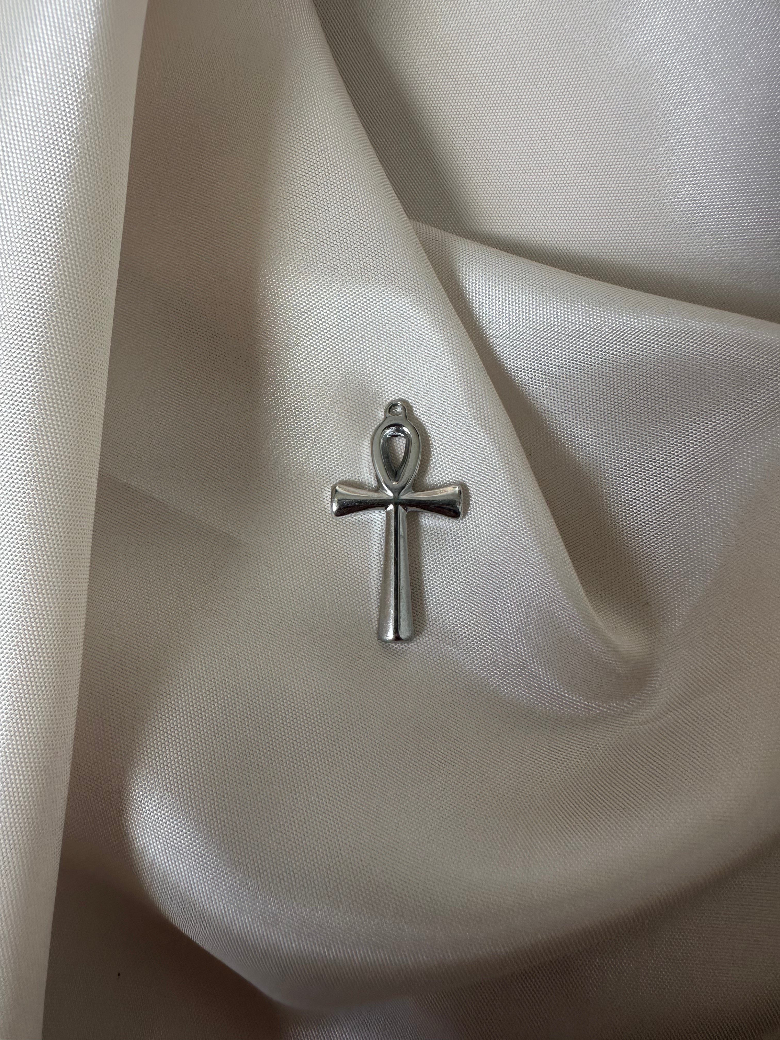 Croix Egyptienne argenté