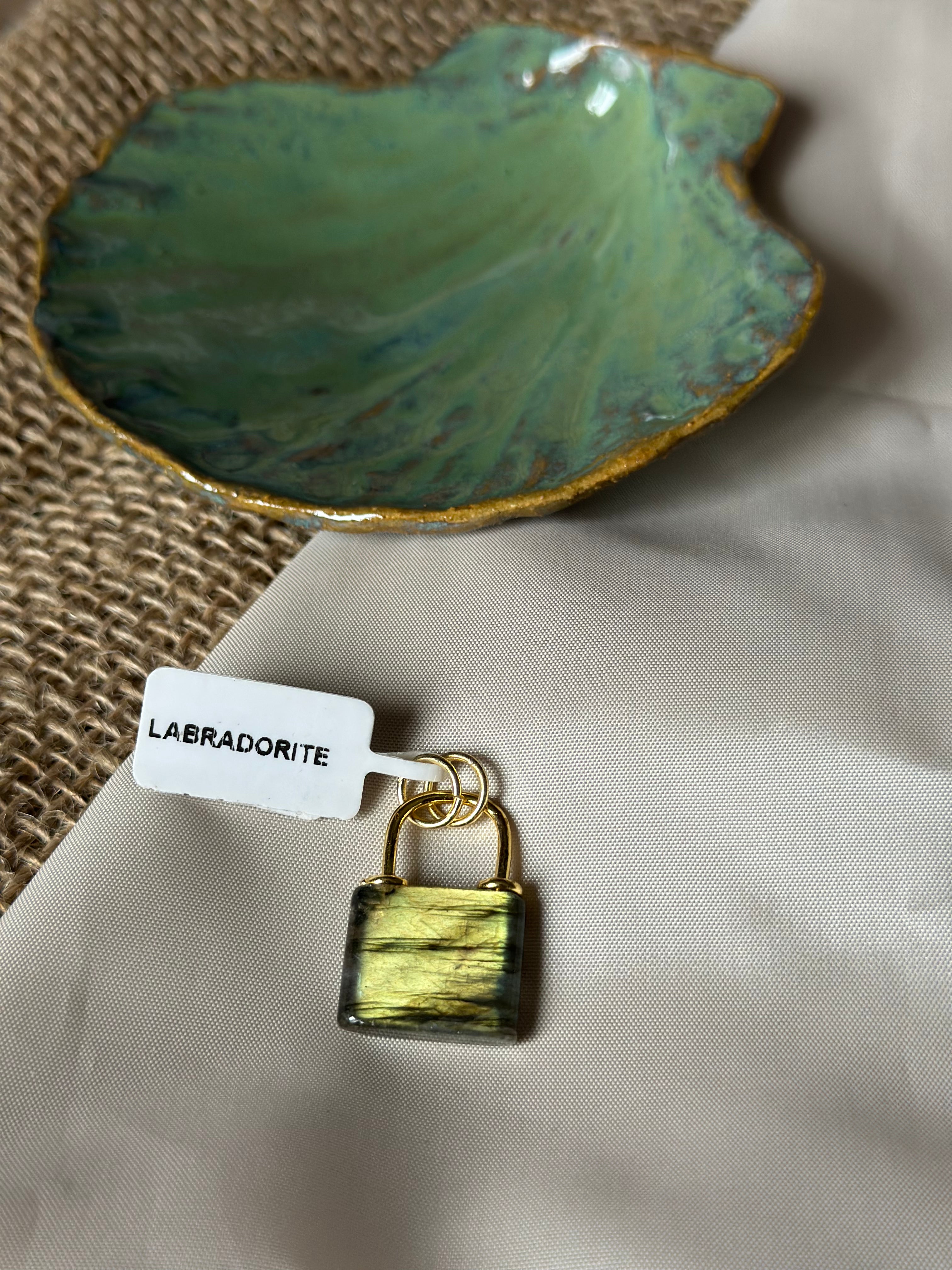 Pierre doré : Labradorite