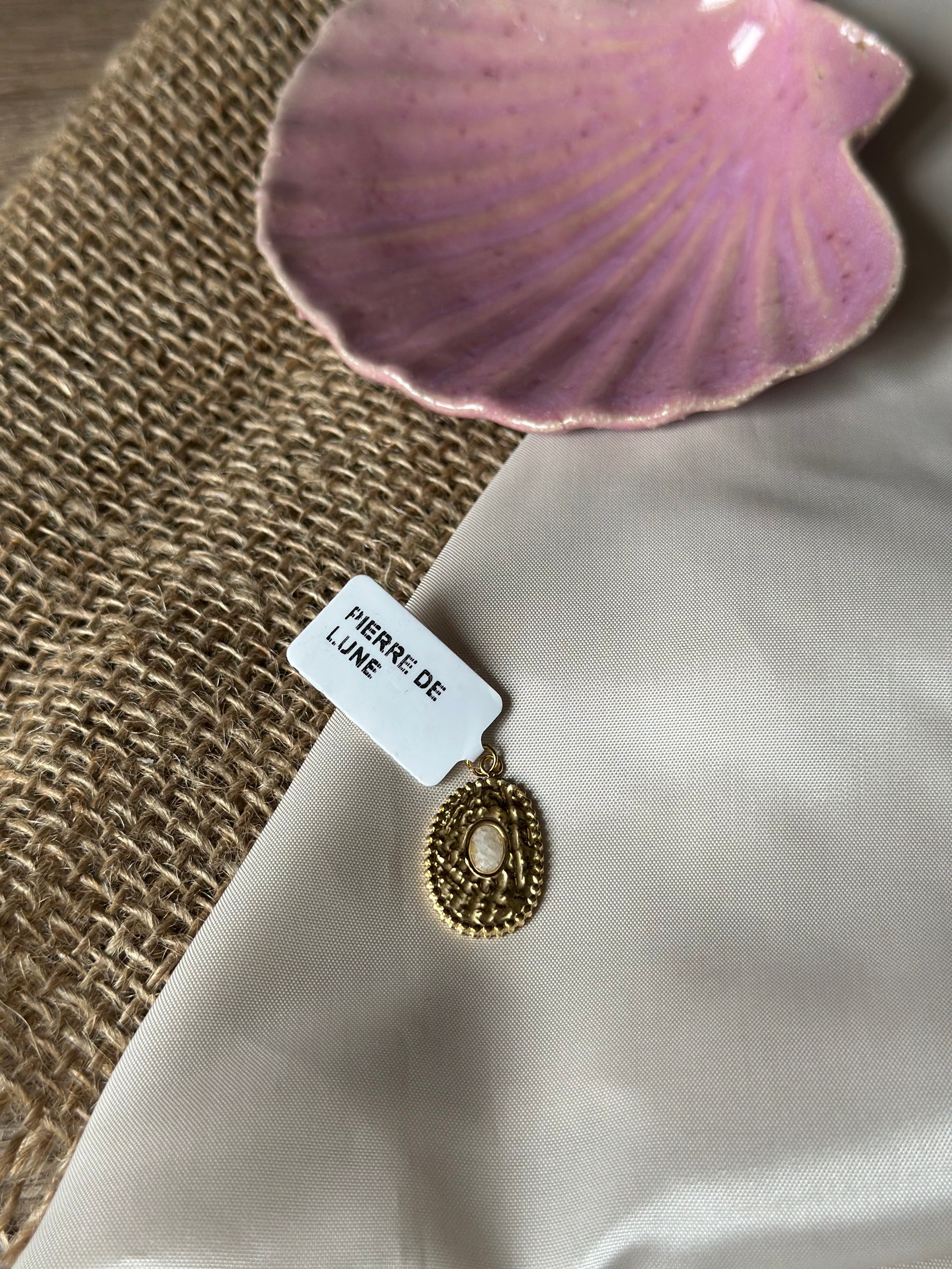 Pierre : Pierre de Lune