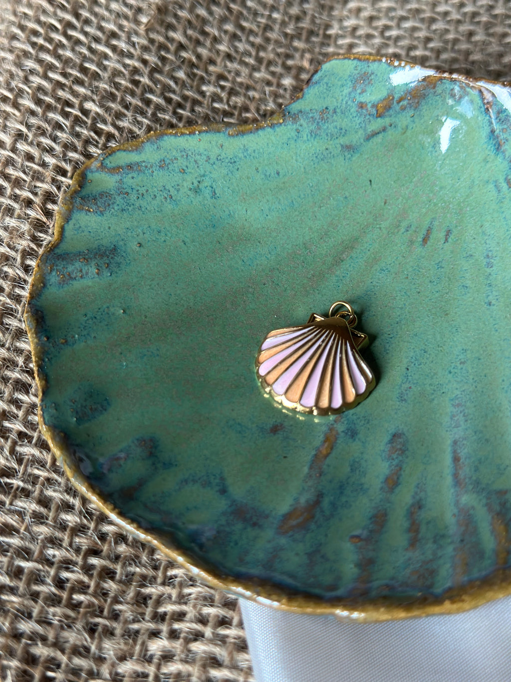 Charm coquille rose/orange