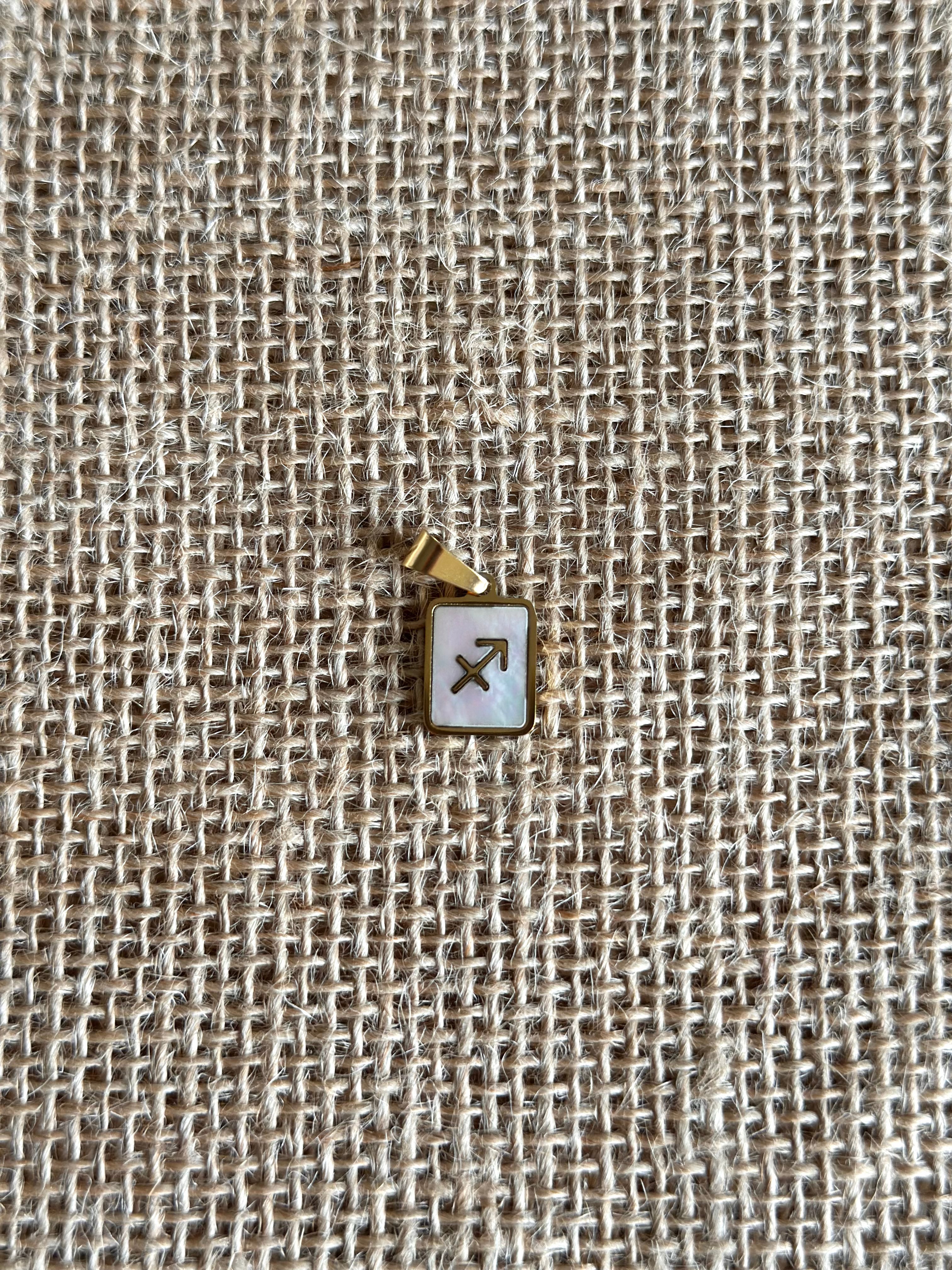Charm astro "Sagittaire" doré